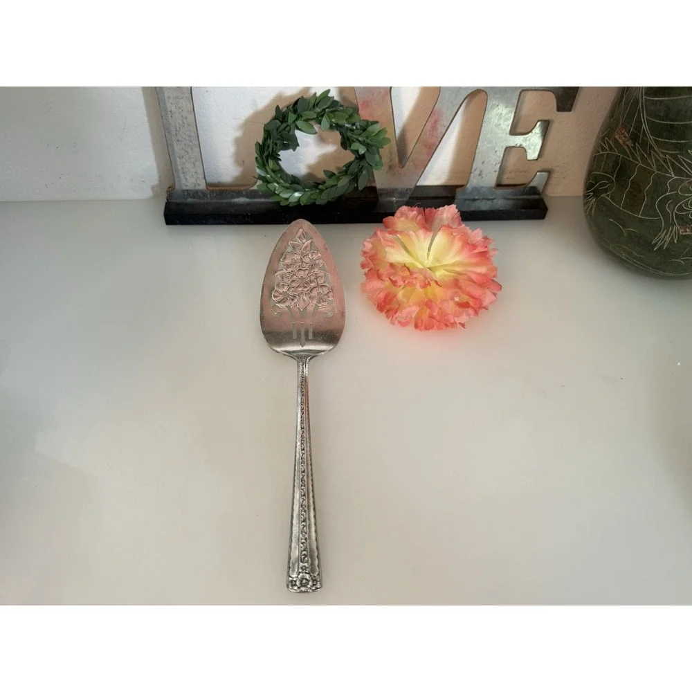Vintage Wm Rogers & Son International Blossom 9